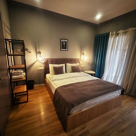Hotel Classic Corner Tbilisi ภายนอก รูปภาพ