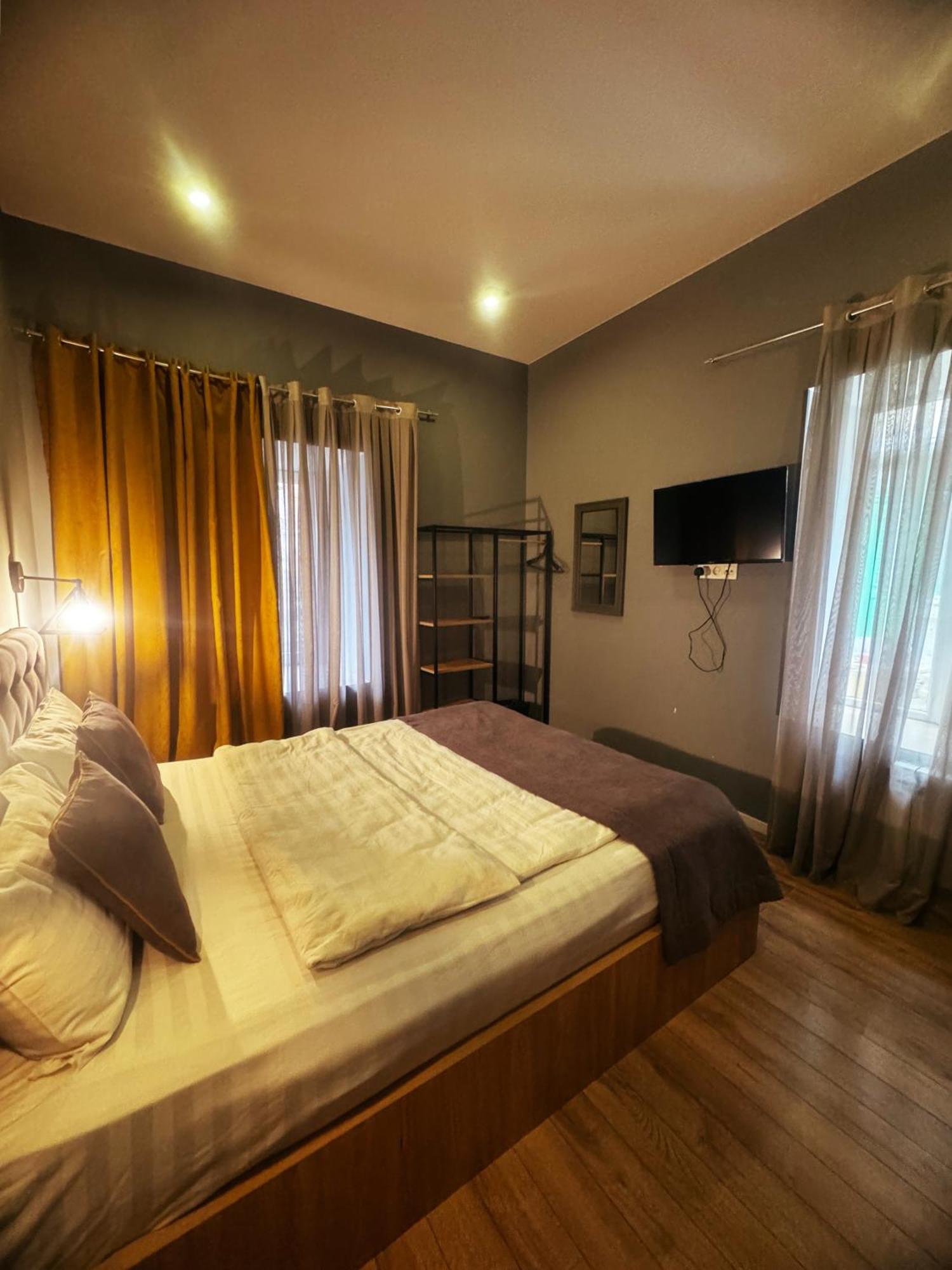 Hotel Classic Corner Tbilisi ภายนอก รูปภาพ